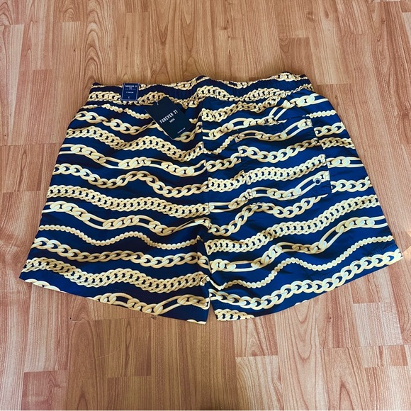 Forever 21 men swimming trunks - Picture 2 of 4